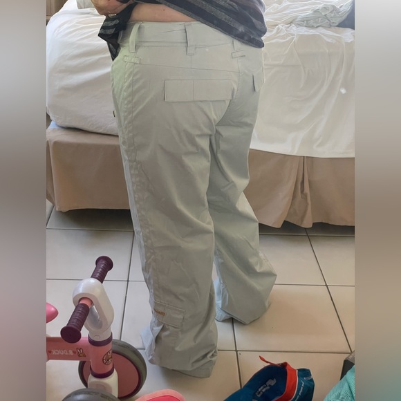 Roxy Women’s Snowboarding Ski Snow Pants Large low rise - Picture 2 of 7